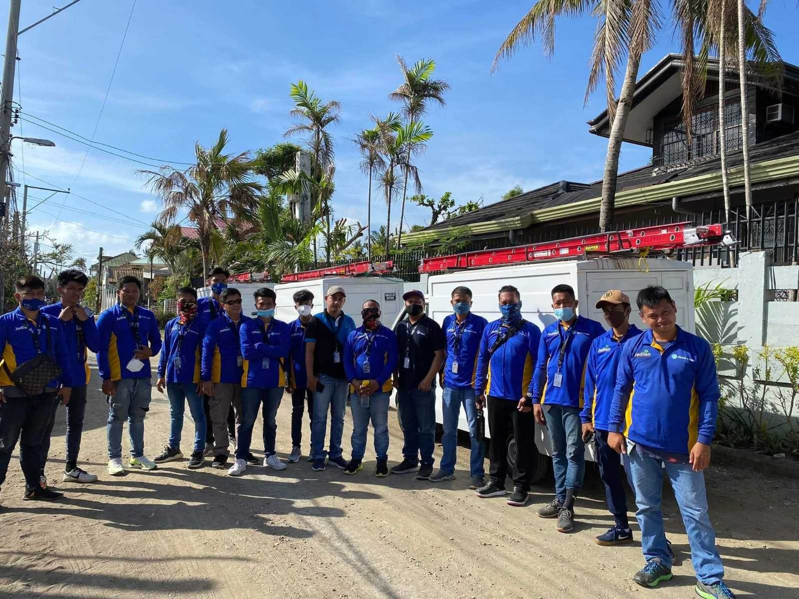 ZION crew laying cable, Tuguegarao, Cagayan, 2022